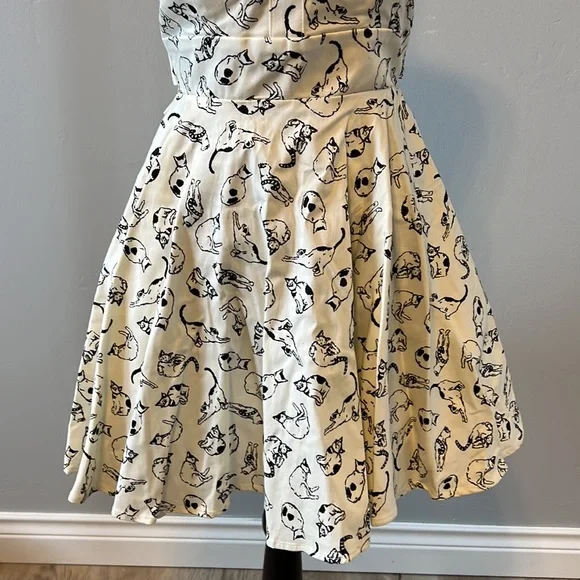 Women’s retro cat dress - Picture 3 of 5